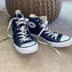 Converse navy size 7 mens size 9 womens